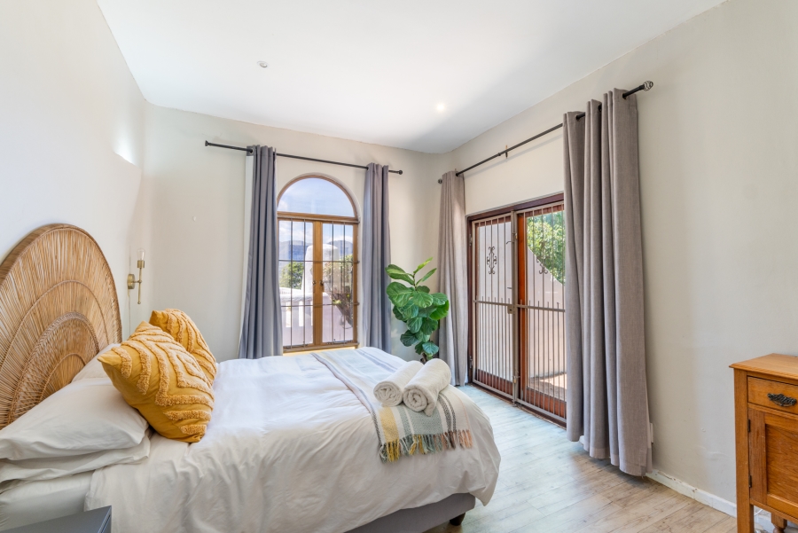 6 Bedroom Property for Sale in Paarl Central Western Cape